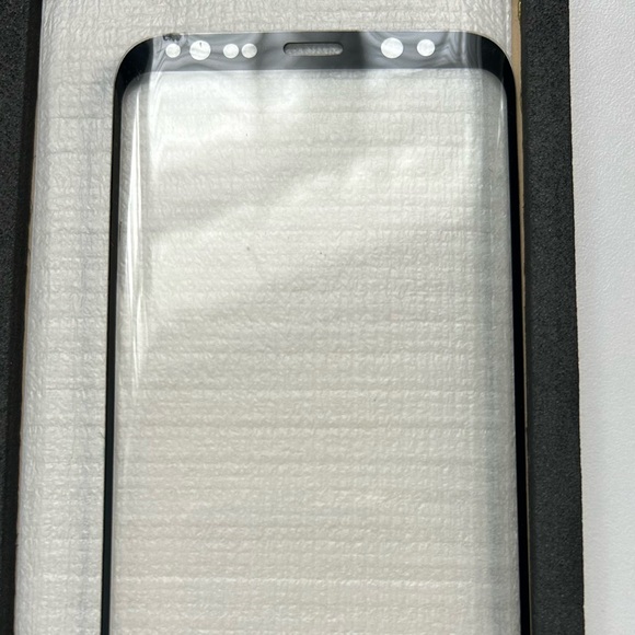 3 different types of screen protectors - Picture 10 of 16